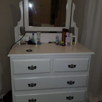 White 5 drawer dressing table with mirror